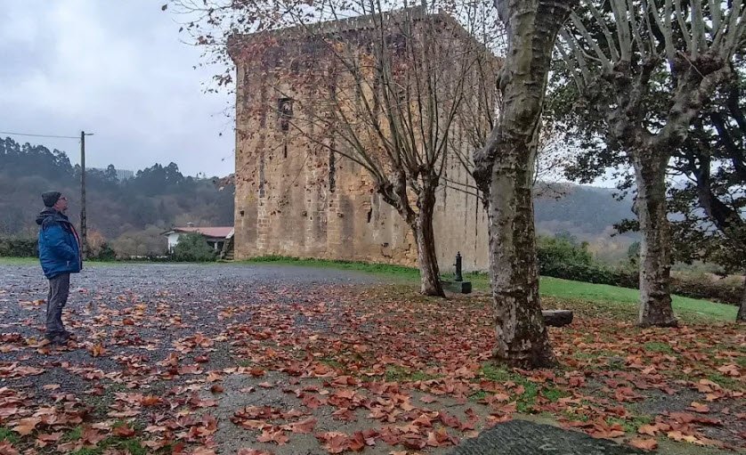 Torre Medieval de Martiartu, Spain